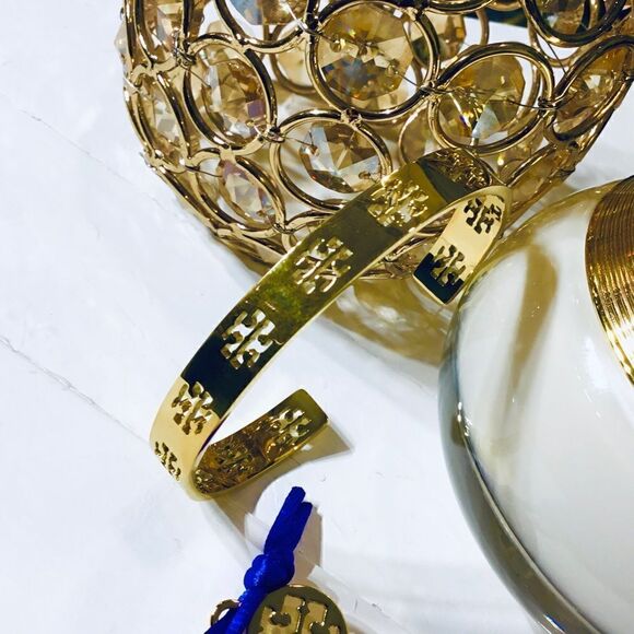 TORY BURCH LOGO DOUBLE T CUFF 18K GOLD TONE BRACELET - Picture 3 of 8